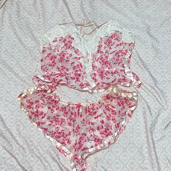 Floral Mesh Two Piece Sleepwear - Picture 3 of 6